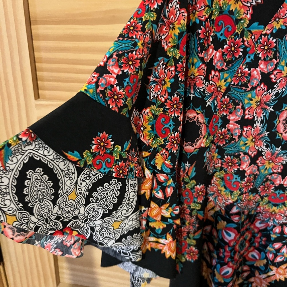 Tunic - Picture 2 of 4